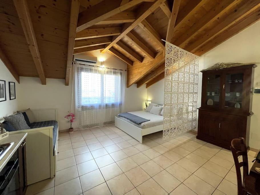 Apartamento Mansarda Antica Milano San Giuliano Milanese Exterior foto